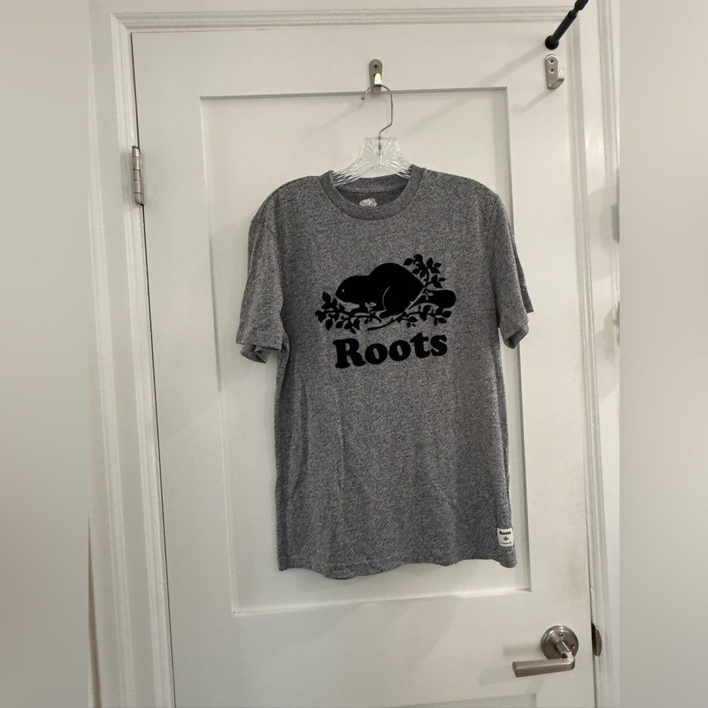 Roots Salt and Pepper (grey and black) men’s short sleeve shirt